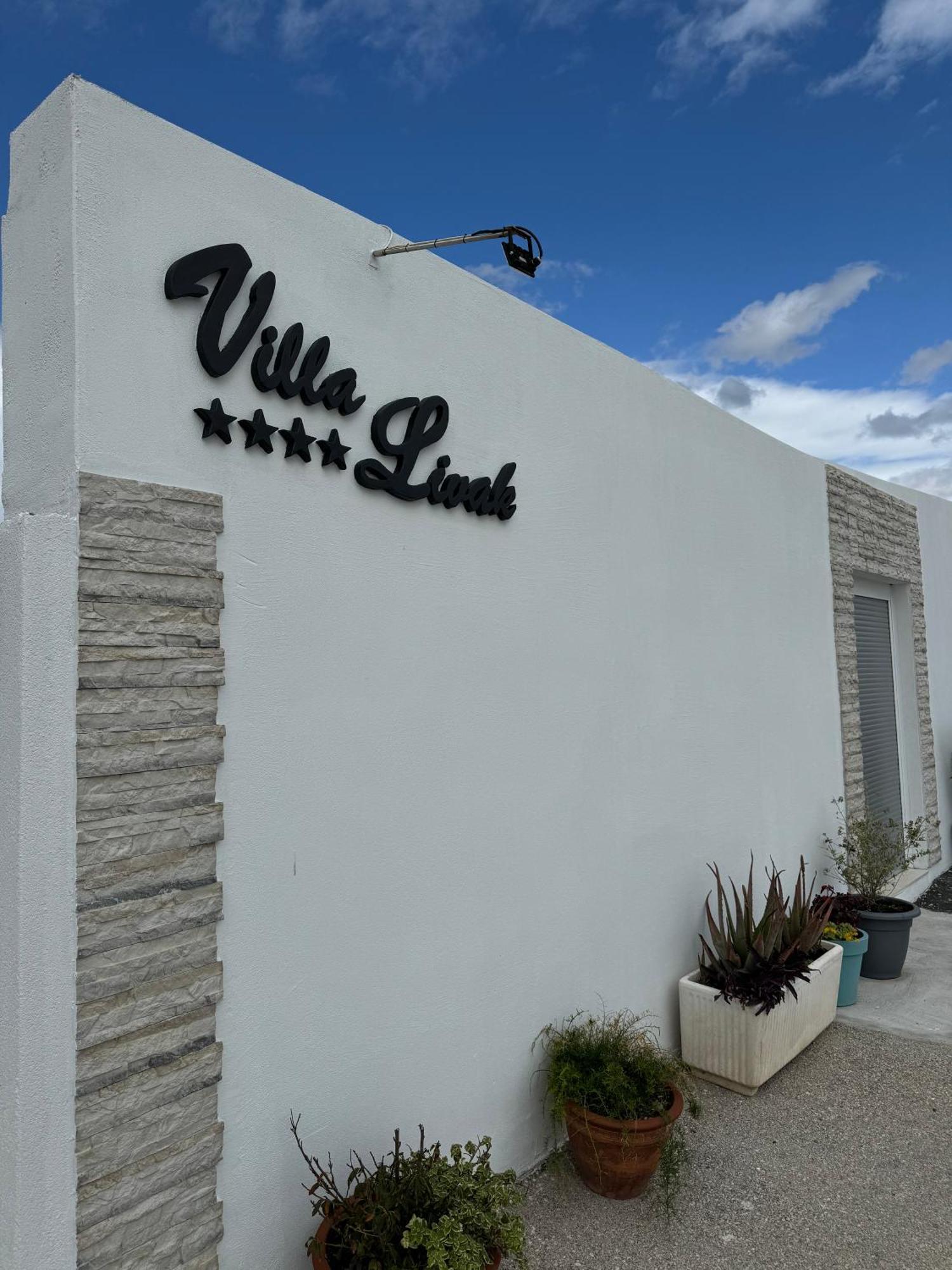 Beach House Oasis Villa Livak Kastela Dış mekan fotoğraf