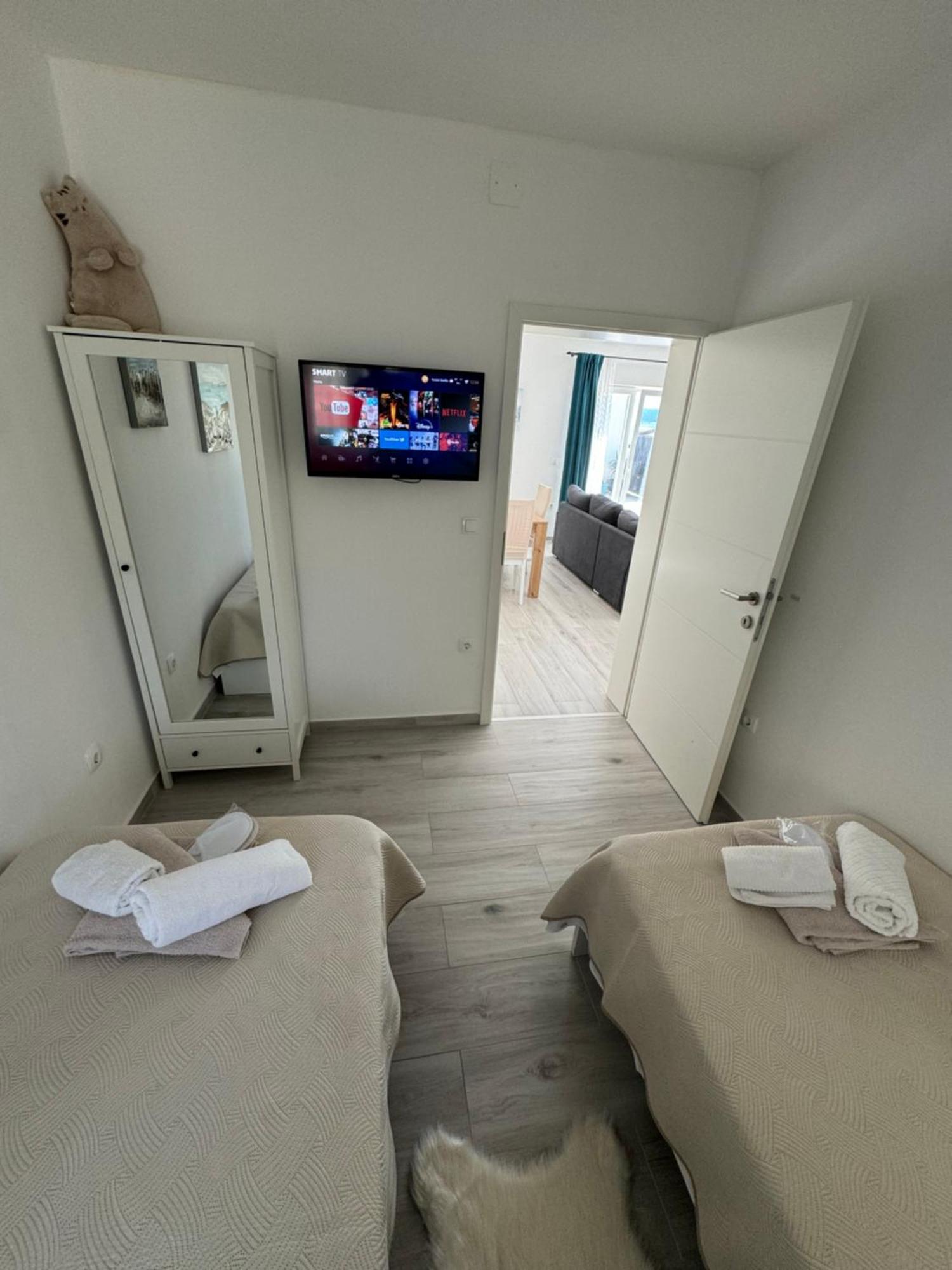 Beach House Oasis Villa Livak Kastela Dış mekan fotoğraf